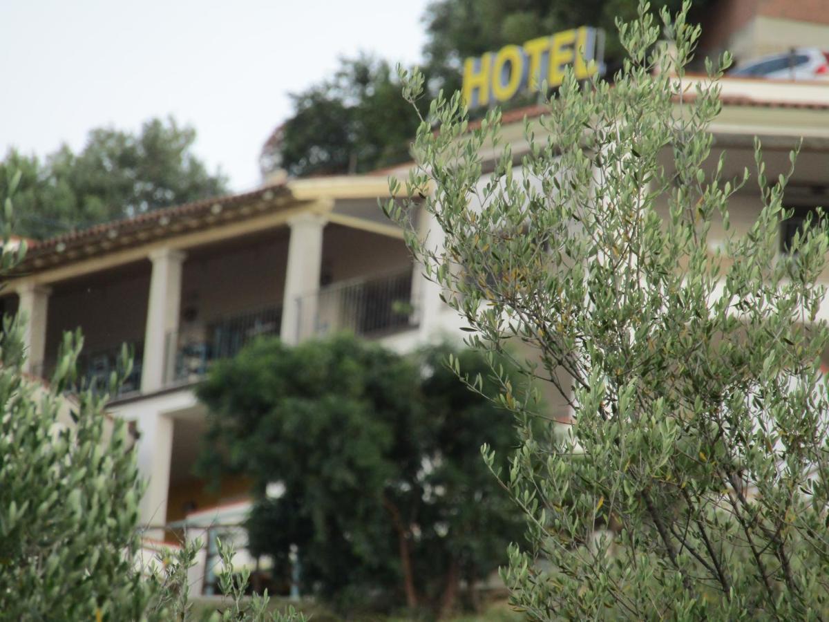 Hotel Castello Budoni Exterior photo