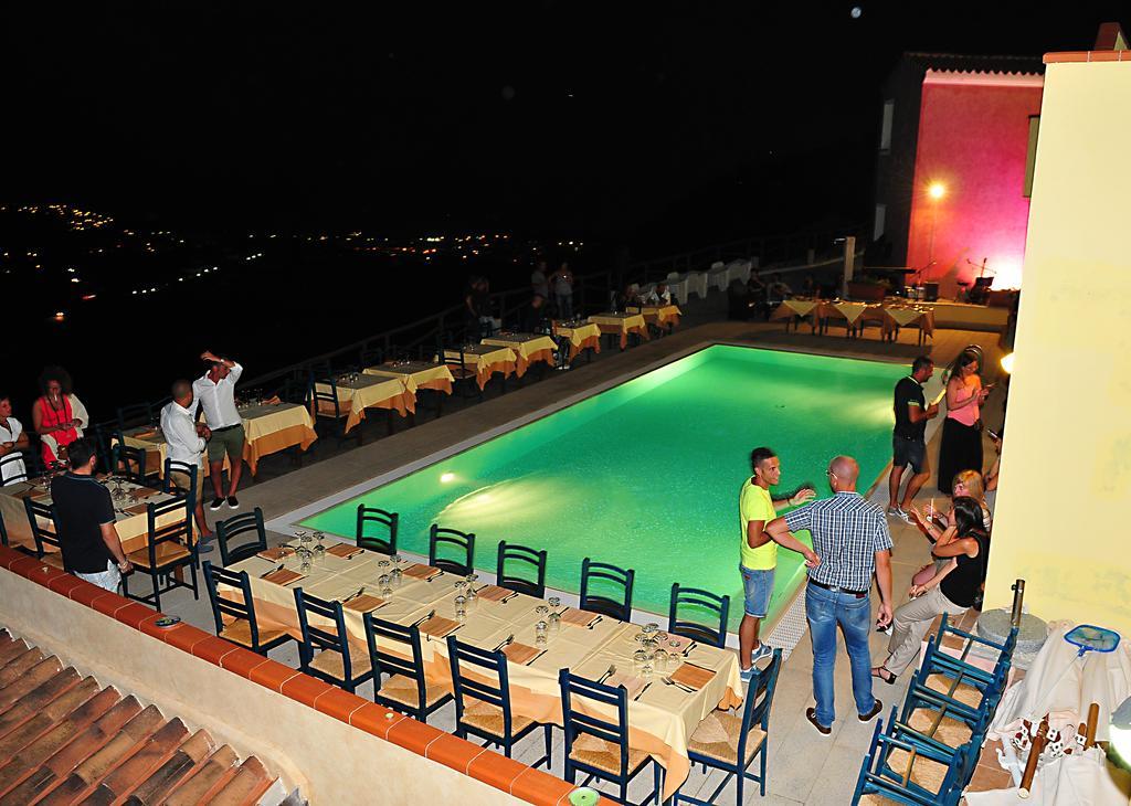 Hotel Castello Budoni Exterior photo