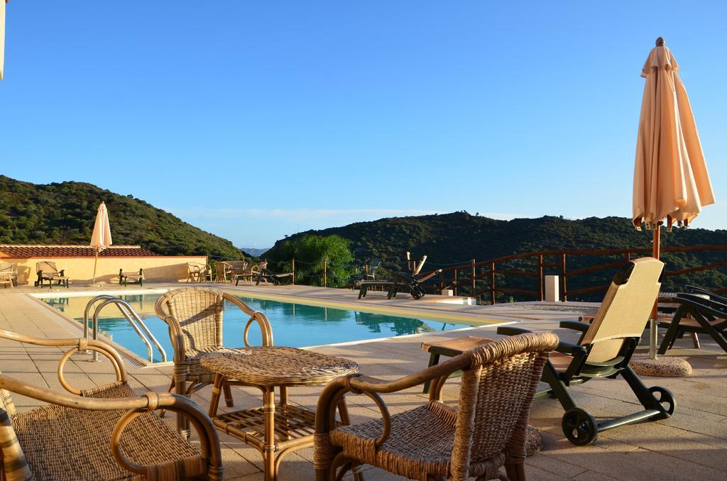 Hotel Castello Budoni Exterior photo