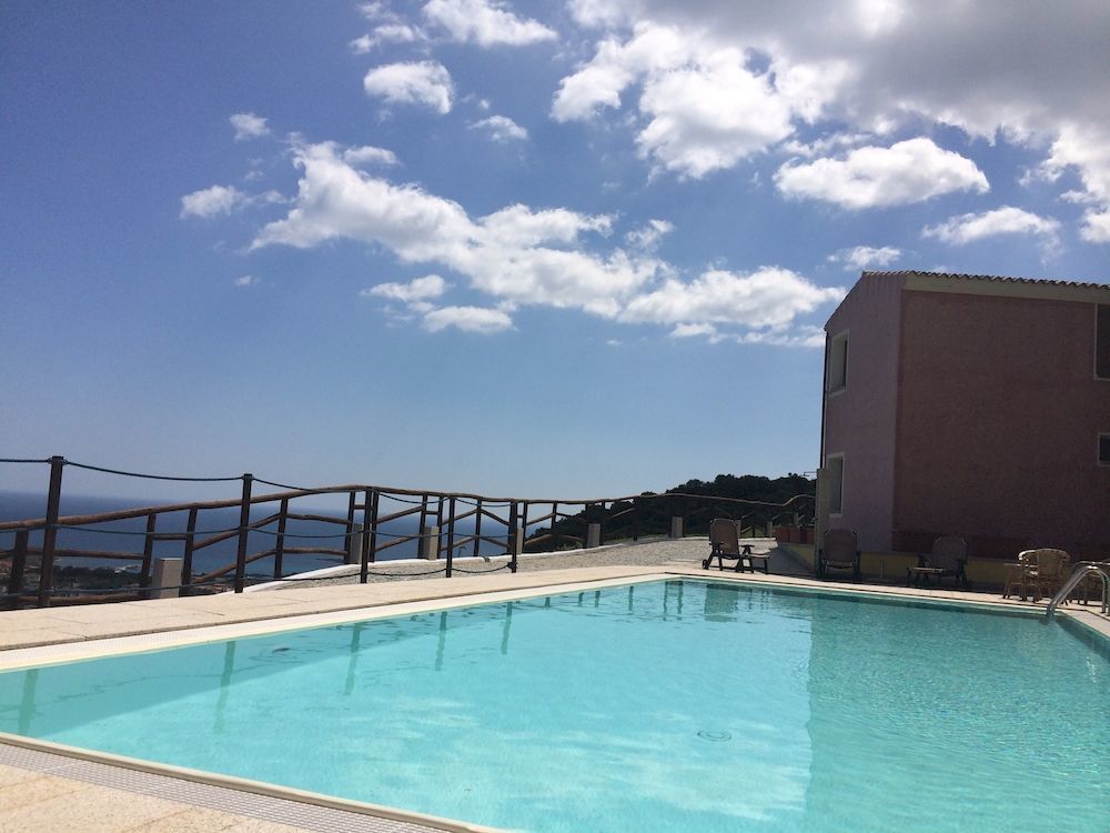 Hotel Castello Budoni Exterior photo